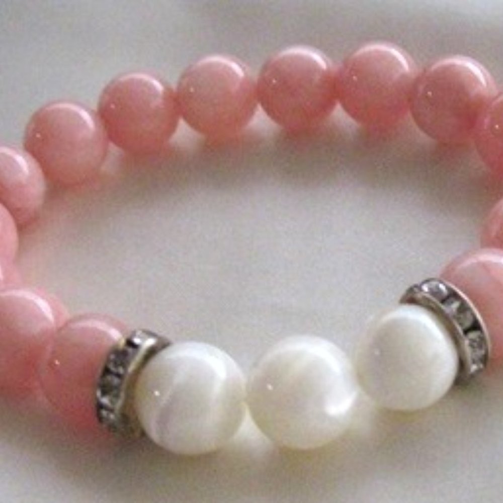 Pink coral and Mother of pearl hand crafted bracelet - Picture 5 of 5